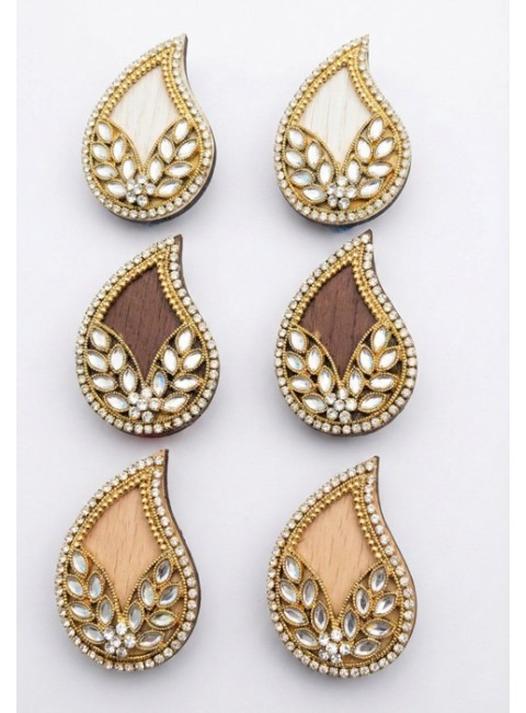 Brooch/Sareepin